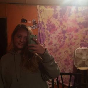 Meet your Posher, Jade